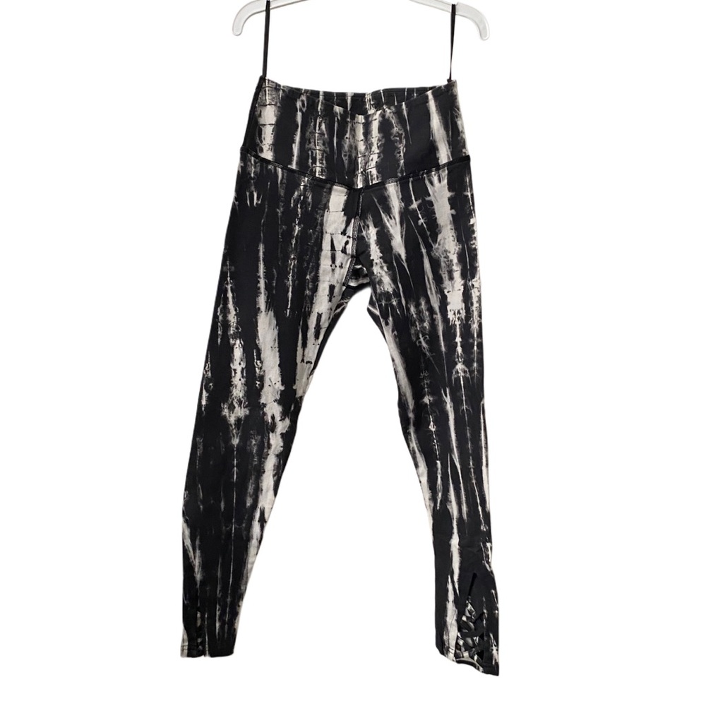 NWOT Wehi Tie-Dye Leggings Black/White Small